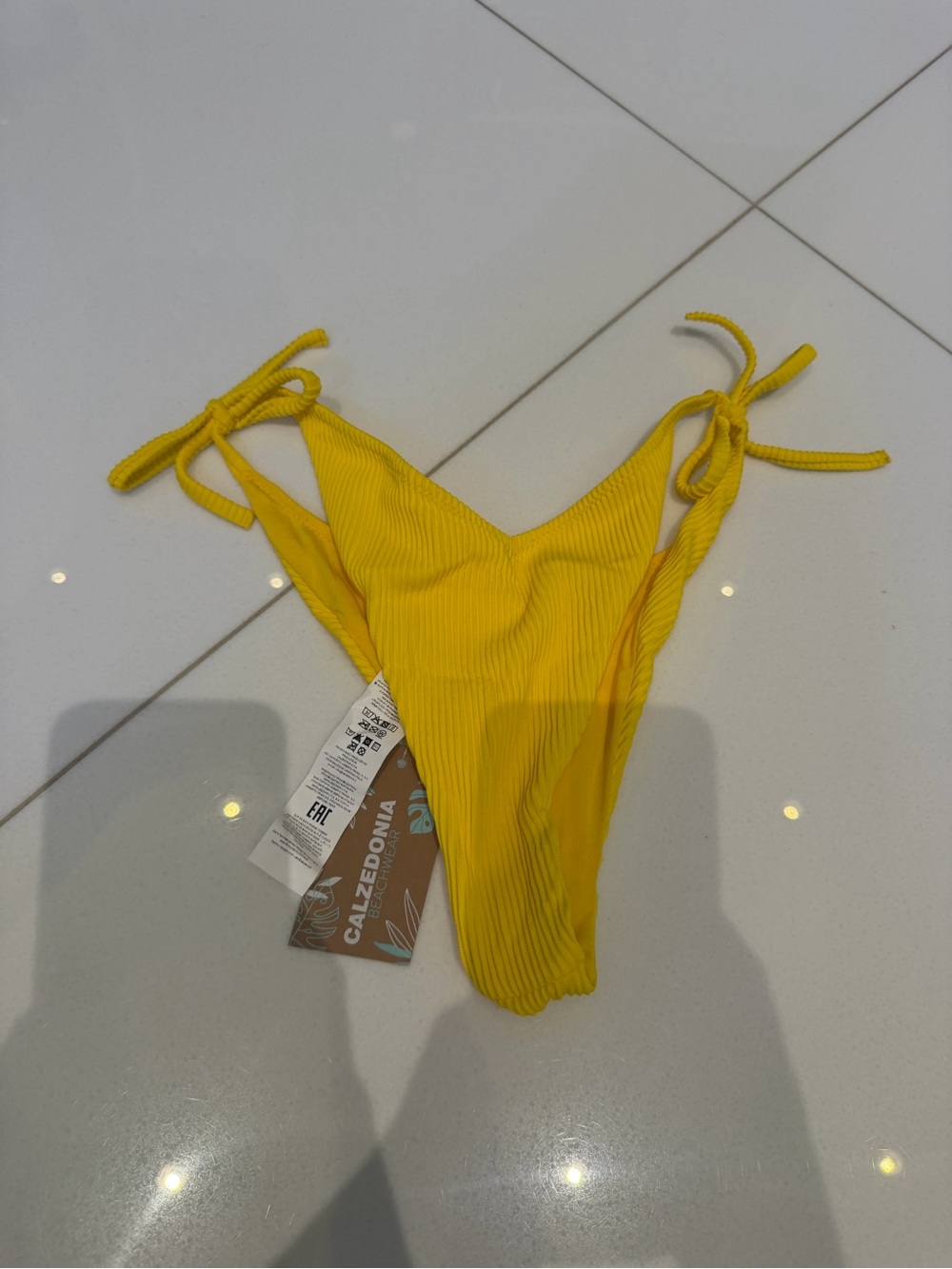 Calzedonia High Cut V-shaped Brazilian Swimsuit Bottom New York - Ginger Yellow